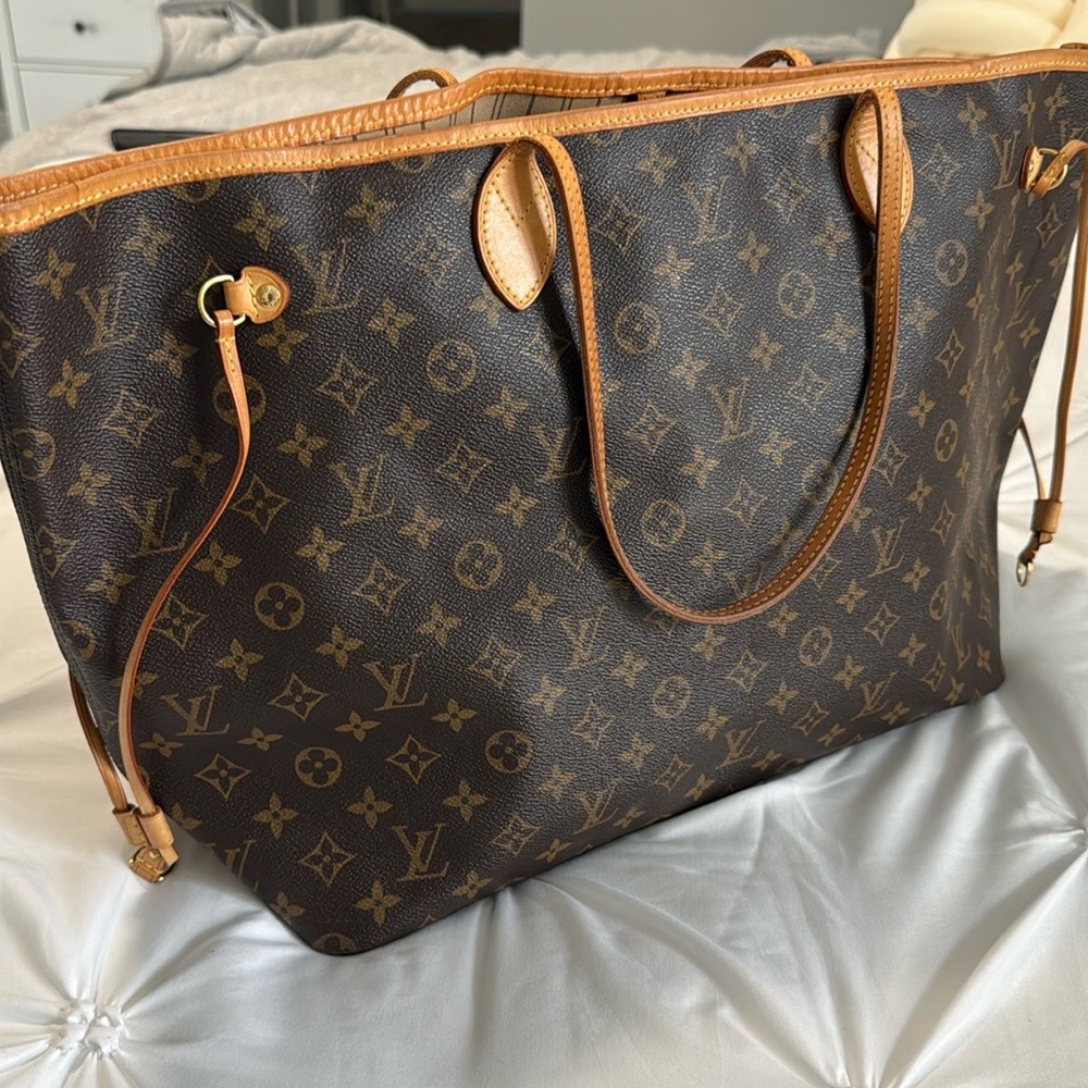 Louis Vuitton Never Full Guaranteed Authentic from Poshmark ambassador 🤍